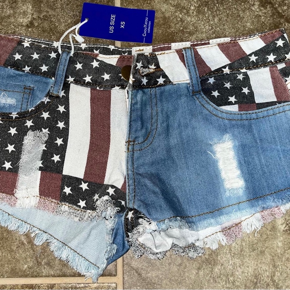 NWT Red, White, and Blue Denim Daisy Duke Shorts Size XS.